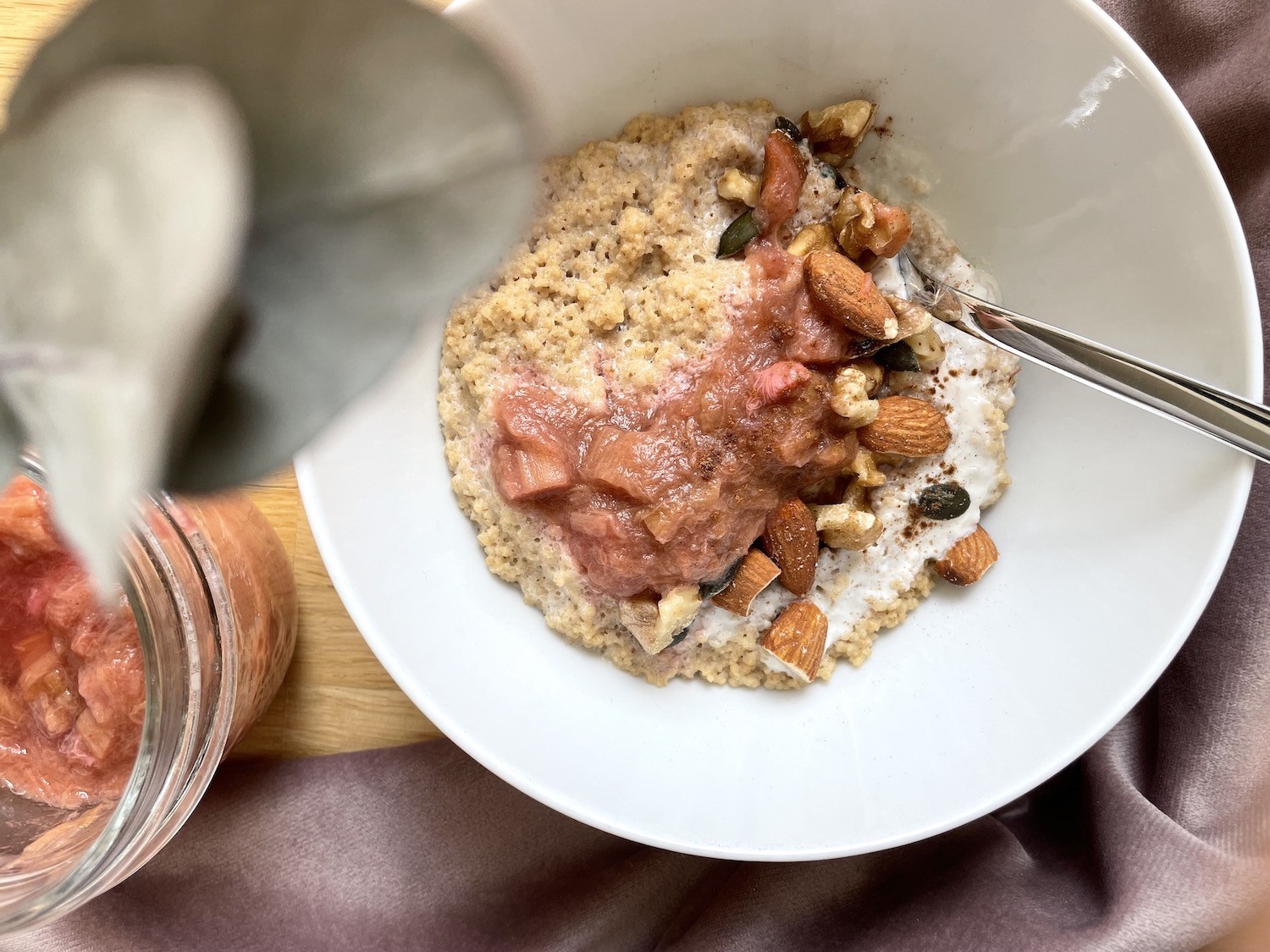 Couscous-Frühstück - plus 5 Tipps zur Rhabarber-Zubereitung